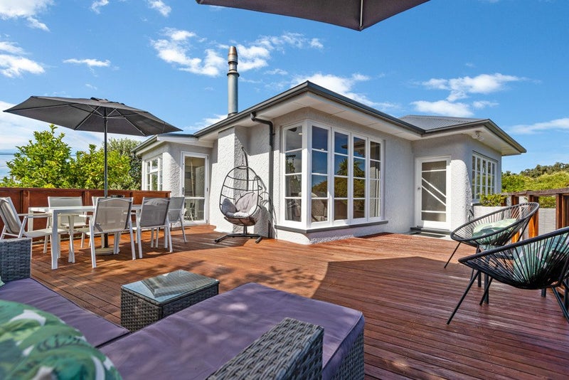 174 Seaview Road, Westown, New Plymouth - Carousel 1
