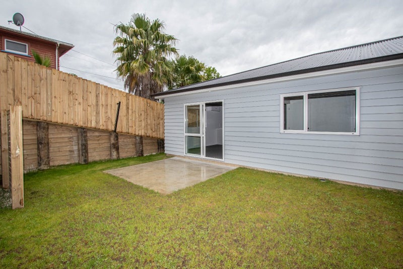 1/16 Rothwell Street, Dinsdale, Hamilton - Carousel 18