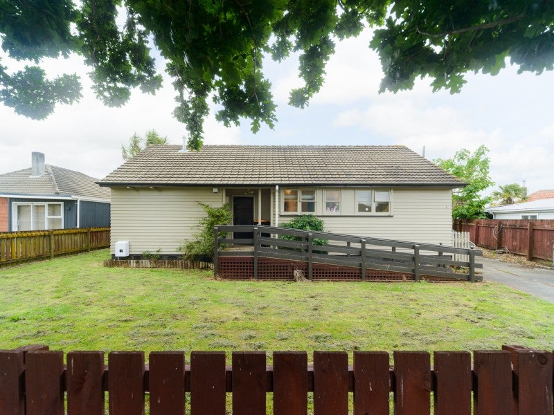 9 Belfast Place, Roslyn, Palmerston North - Carousel 1