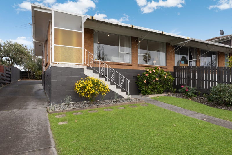 2/33 Butterworth Drive, Glendene, Auckland - Carousel 1