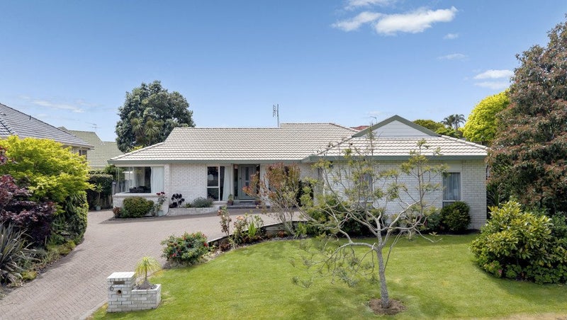 6 Bampton Rise, Northpark, Auckland - Carousel 1