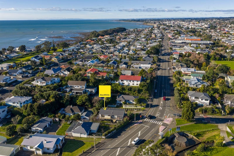 390B St Aubyn Street, Moturoa, New Plymouth - Carousel 2