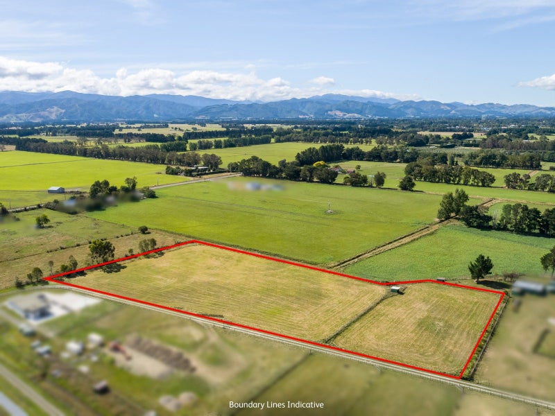 25 Britton Avenue, Morison Bush, Greytown - Carousel 2