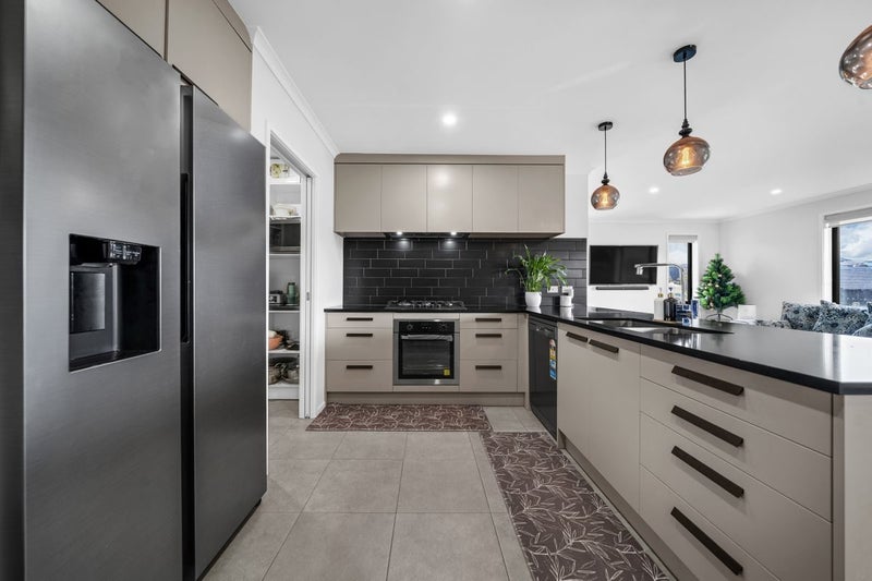 33 Harry Richards Way, Pokeno - Carousel 2