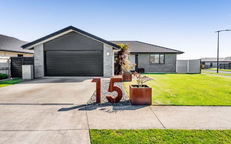 15 Customhouse Street, Bell Block, New Plymouth, Taranaki - Carousel 1