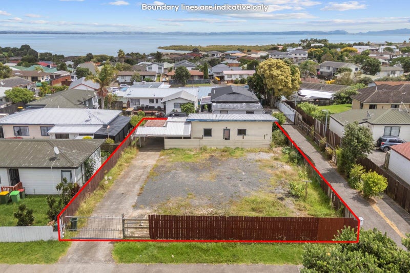 37 Templeton Place, Clendon Park, Auckland - Carousel 1