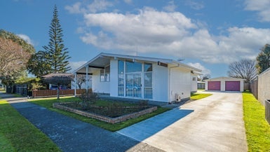 4 John F Kennedy Drive, Milson, Palmerston North - Carousel 1