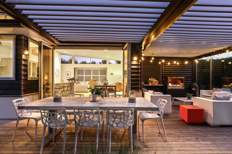 6 TAUMATA  RD, Omaha - Carousel 1