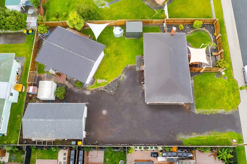 3 Poto Street, Te Atatu South, Auckland - Carousel 1
