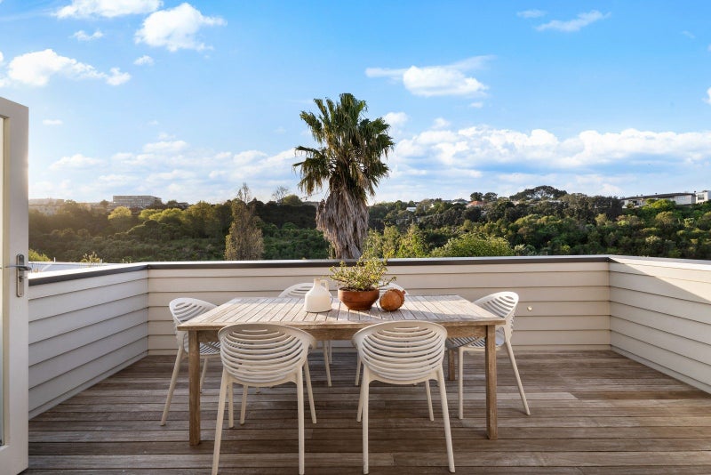 148 Bassett Road, Remuera, Auckland - Carousel 2