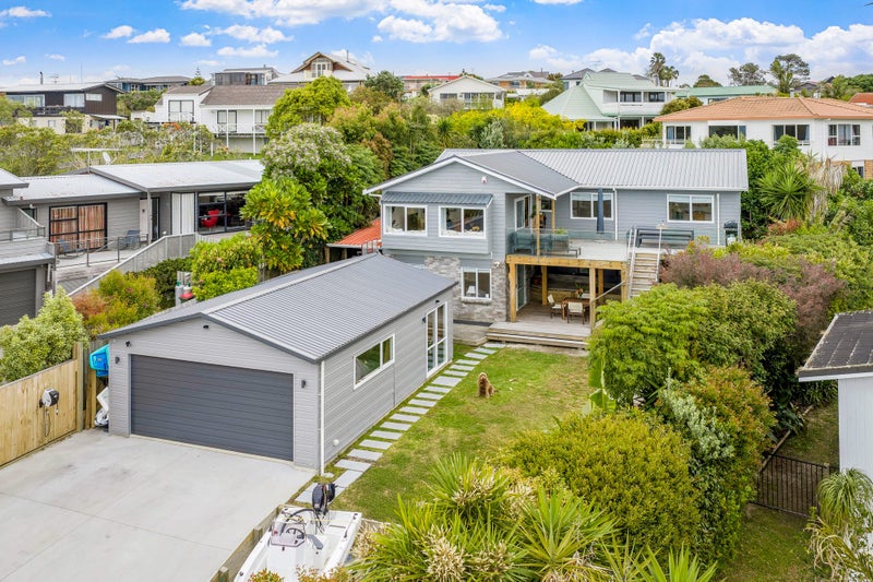 21 Hinemoa Place, Snells Beach, Snells Beach - Carousel 1