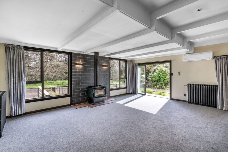525 North Road, Anderson Park - Carousel 2