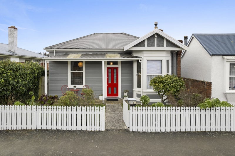 44 Eastbourne Street, Caversham, Dunedin, Otago - Carousel 1