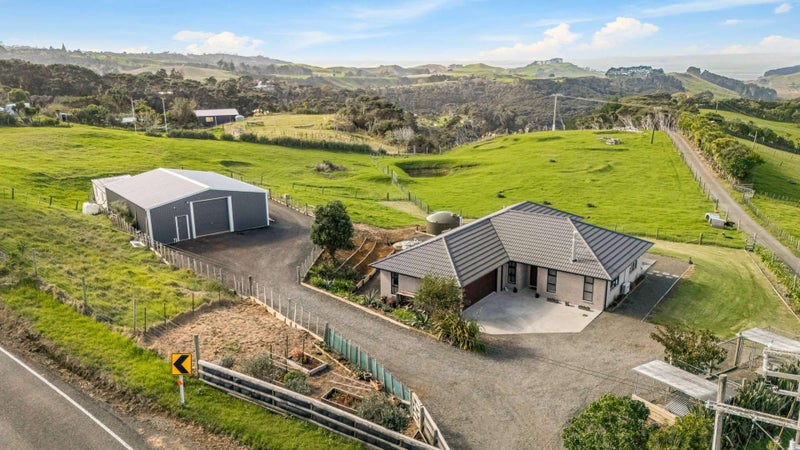 2712 South Head Road, Helensville, Rodney, Auckland - Carousel 30