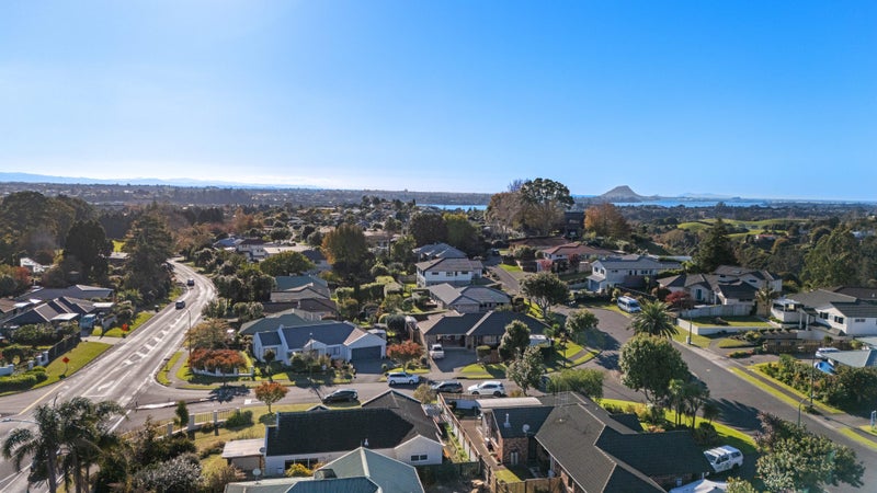 2 Tuscany Place, Ohauiti, Tauranga - Carousel 17