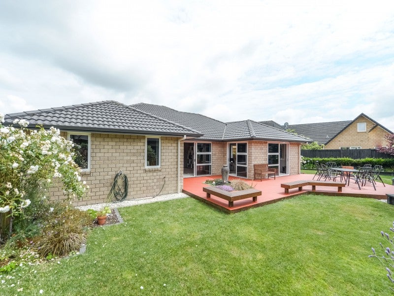 3 Aquila Crescent, Rototuna North, Hamilton - Carousel 2