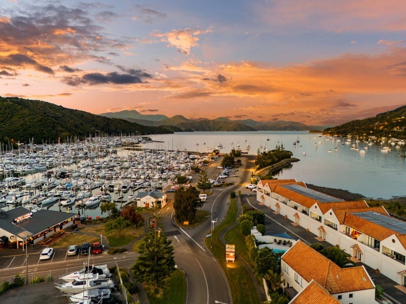 10/45 Beach Road, Waikawa, Picton - Carousel 1