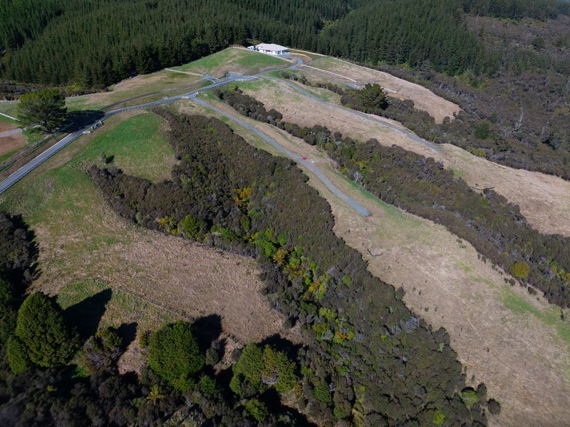 9 Raikes Road, Kaitoke, Upper Hutt, Wellington - Carousel 2