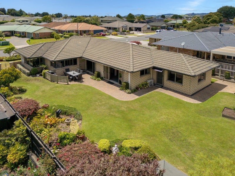 53 Stableford Drive, Pyes Pa, Tauranga - Carousel 1