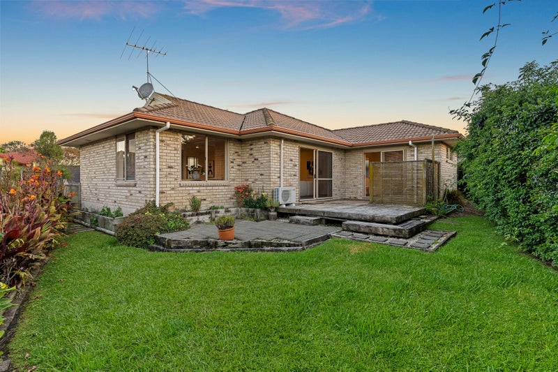 19 Pyrite Street, Westgate, Auckland - Carousel 2