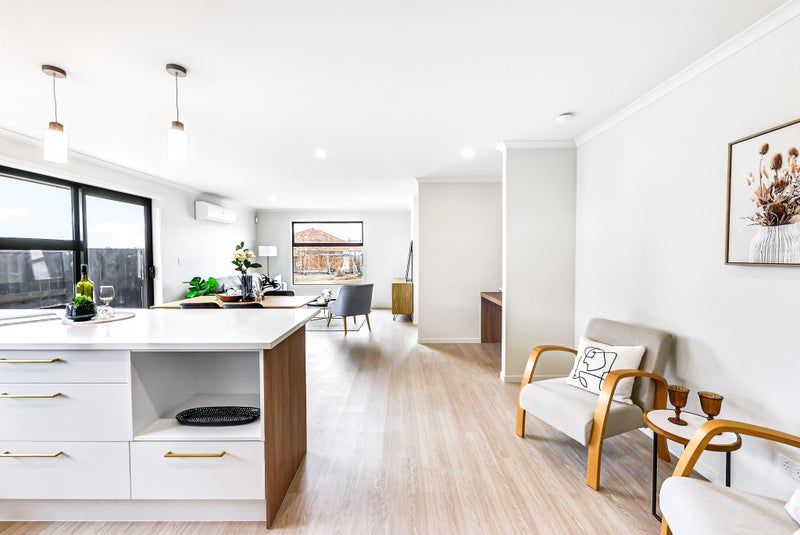 10 Oralee Terrace, Peacocke, Hamilton - Carousel 1