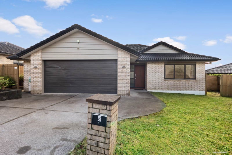 5 Stow Place, Henderson, Auckland - Carousel 2