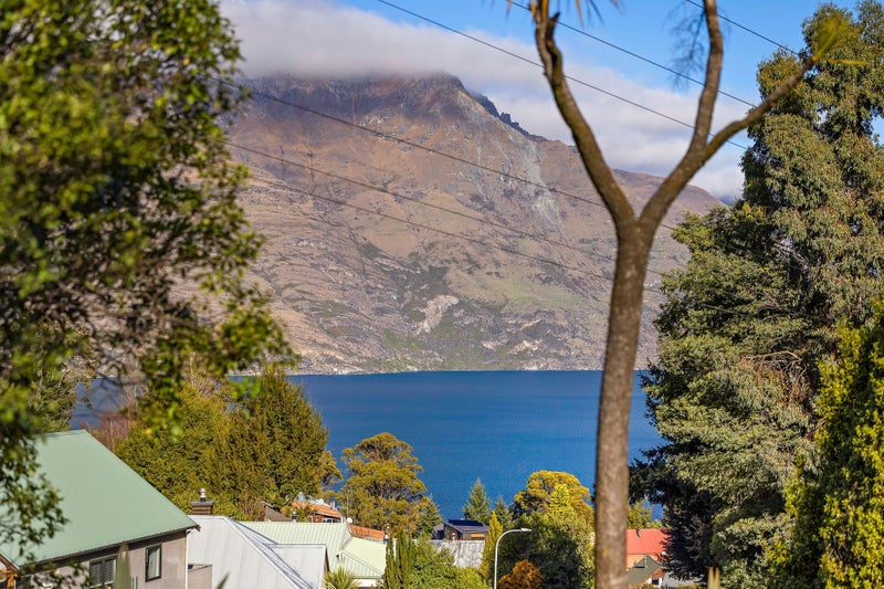 31 Watts Road, Fernhill, Queenstown - Carousel 19