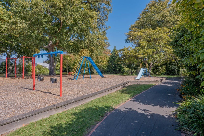 10 Royds Street, Fendalton, Christchurch - Carousel 46