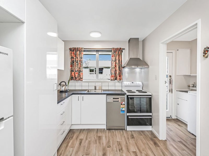 4/557 Gloucester Street, Linwood, Christchurch - Carousel 2