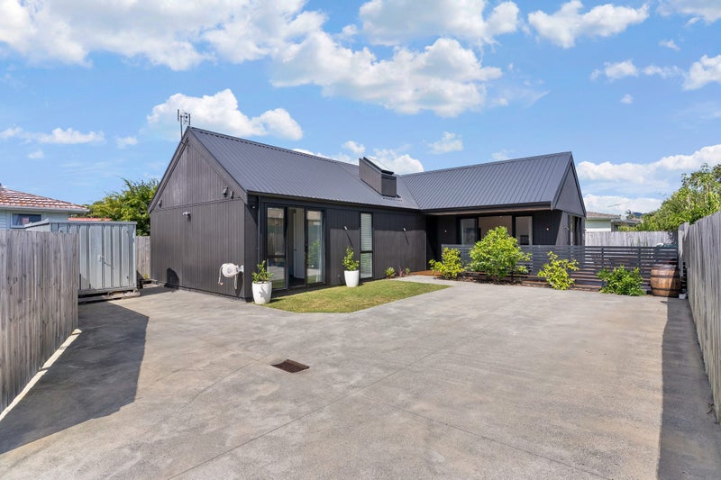 442A West Coast Road, Glen Eden, Auckland - Carousel 1