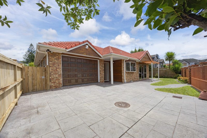 1 Goldstine Place, Royal Oak, Auckland - Carousel 1