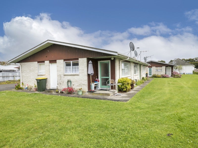 44 Cambridge Street, Levin, Levin - Carousel 1