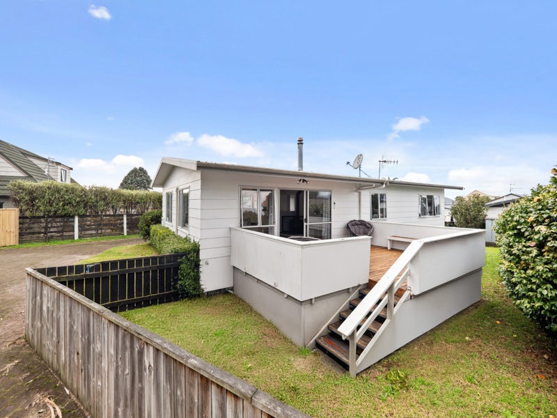 9 Inverell Place, Mount Maunganui, Mount Maunganui - Carousel 1