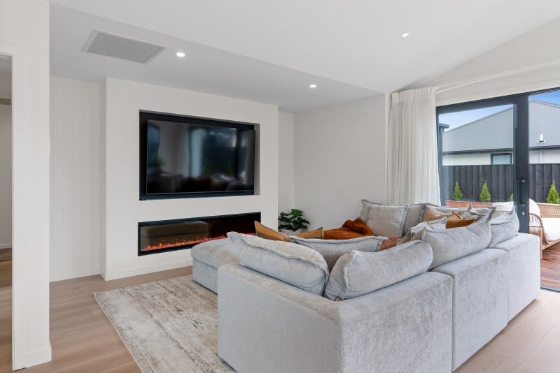 8 Bamberger Way, Rangiora, Rangiora - Carousel 2