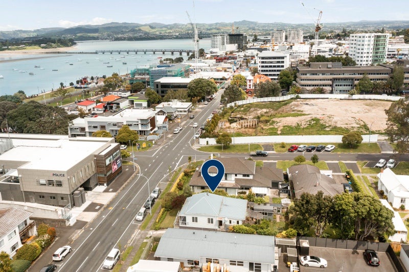 21 Willow Street, Tauranga, Tauranga - Carousel 1