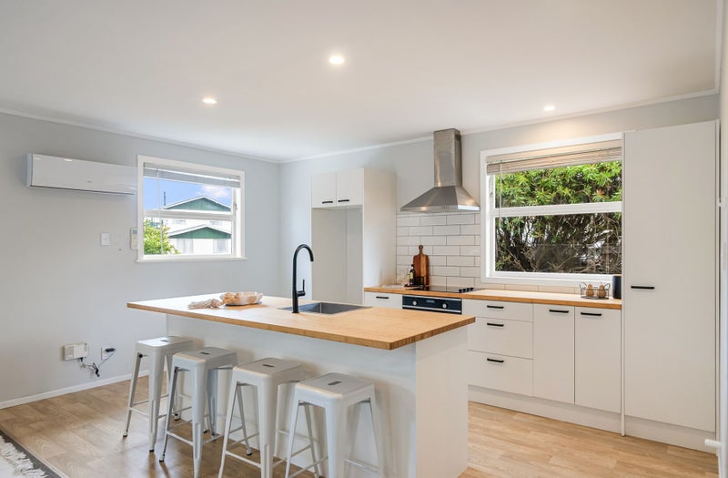 14 Rangiatea Street, Paraparaumu Beach, Paraparaumu - Carousel 2