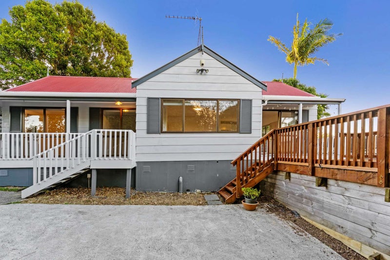 65 Reynella Drive, Massey, Waitakere City, Auckland - Carousel 1