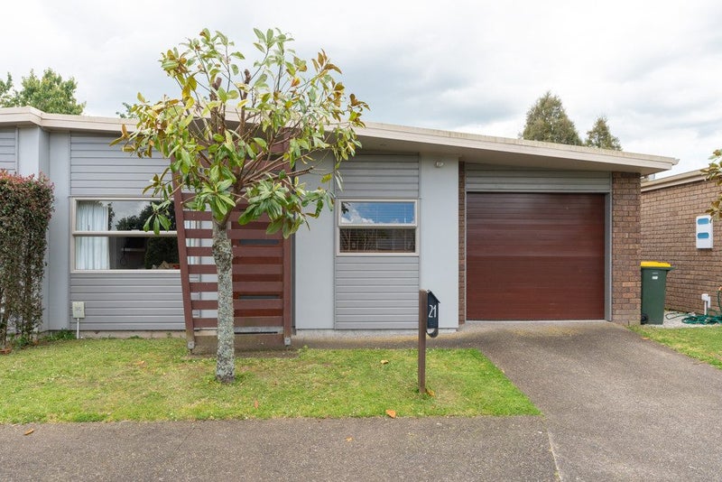 21/46 Peachgrove Road, Hamilton East, Hamilton - Carousel 1