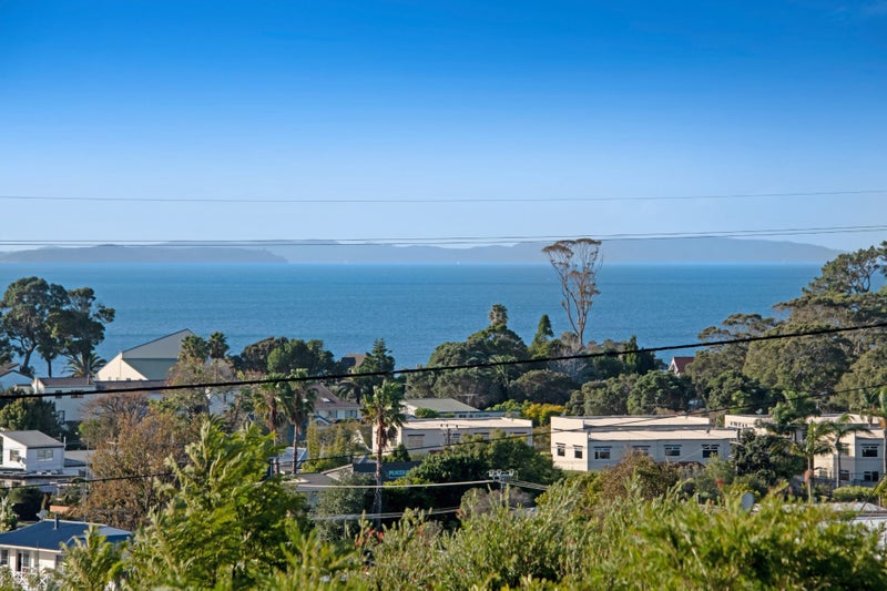 33 Surf Road, Stanmore Bay, Whangaparaoa - Carousel 1