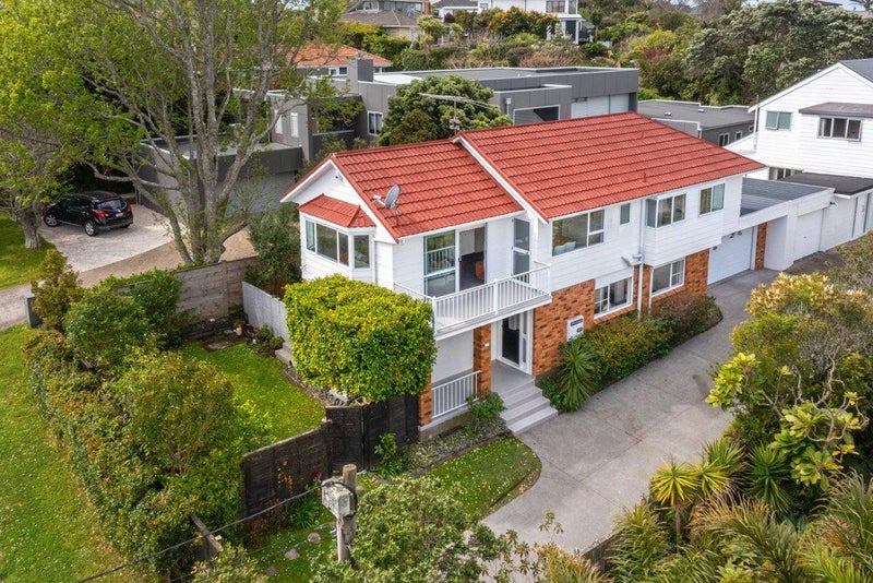 13A Gulf View Road, Murrays Bay, Auckland - Carousel 1