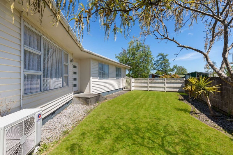 17 Abraham Crescent, Milson, Palmerston North - Carousel 1