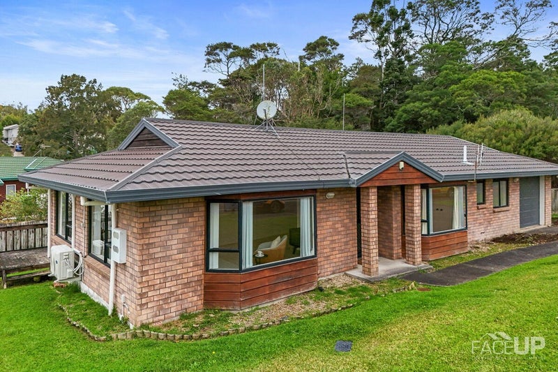 14 Milan Drive, Glen Eden, Auckland - Carousel 1