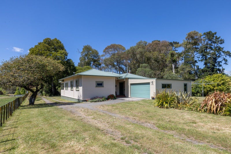 1872 Middle Road, Poukawa - Carousel 20