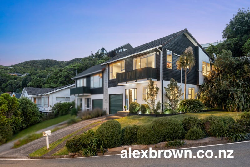 9 Paparata Street, Karori, Wellington - Carousel 1