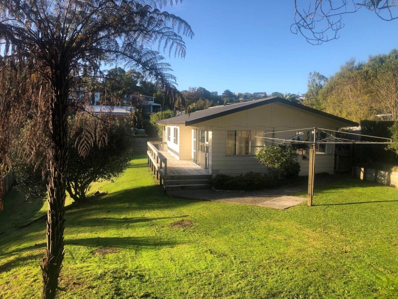 7 Sun Valley, Hatfields Beach, Orewa - Carousel 1