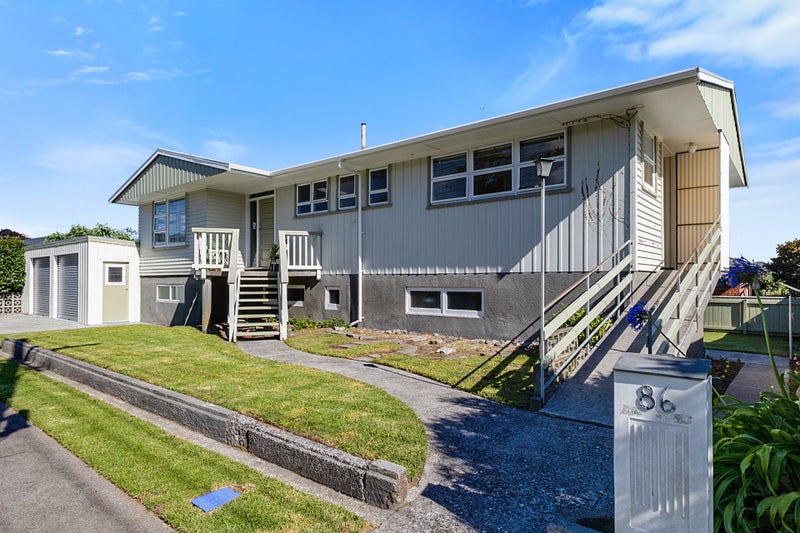 86 Fulford Street, New Plymouth, New Plymouth - Carousel 1