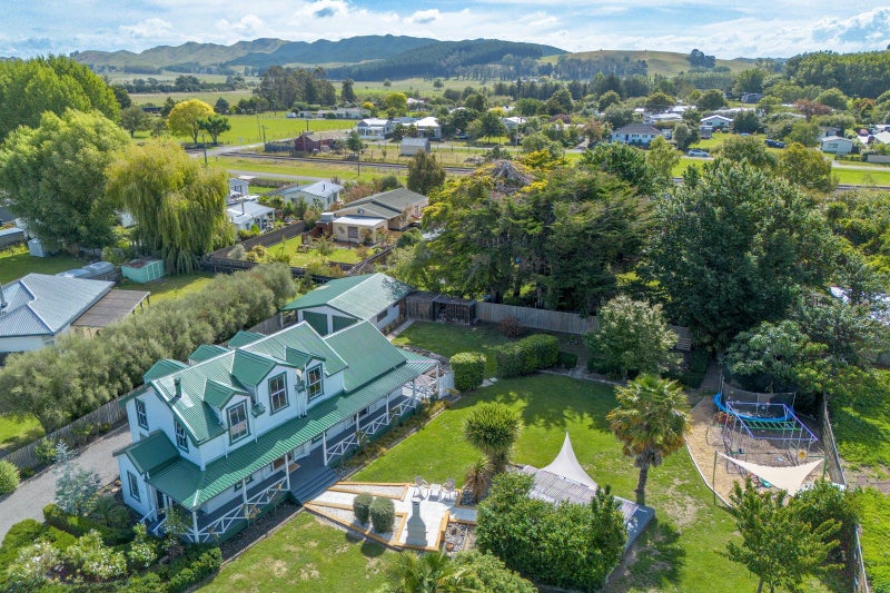 28 BELL ST, OTANE  - Carousel 1