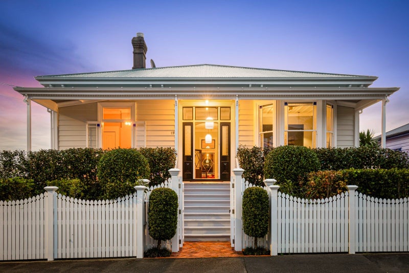 19 Buchanan Street, Devonport, Auckland - Carousel 1