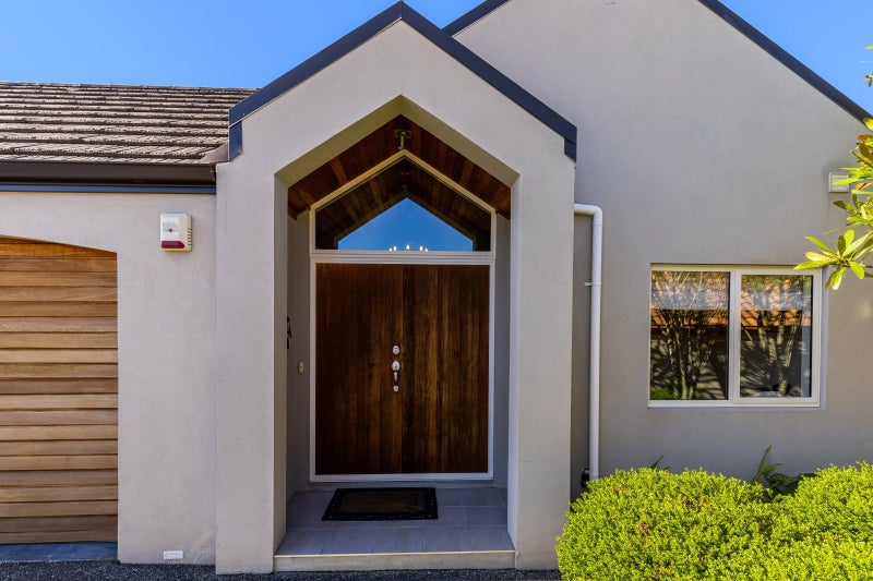 10 Glentui Place, Waikawa, Picton - Carousel 1