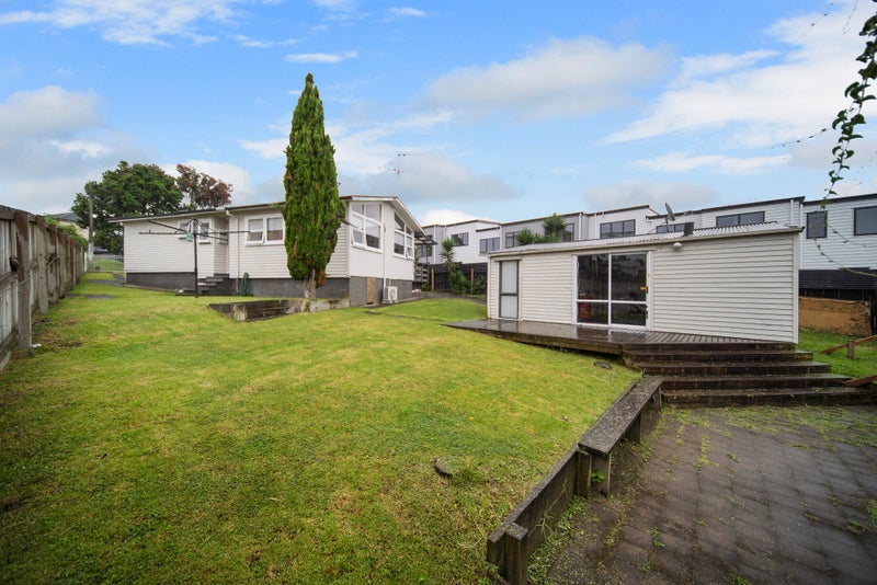 591 Massey Road, Mangere, Auckland - Carousel 1